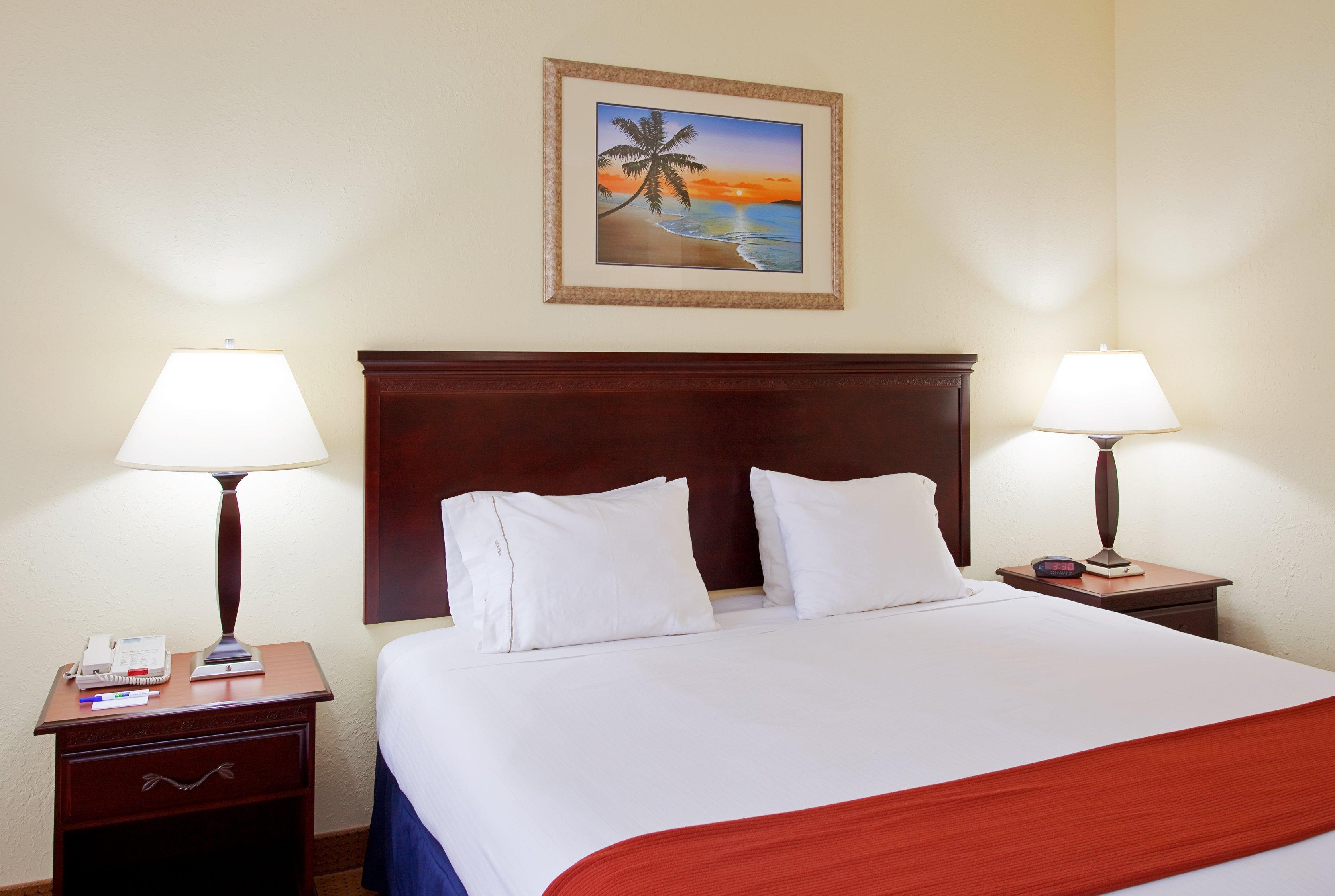 Holiday Inn Express Hotel & Suites Panama City-Tyndall Buitenkant foto