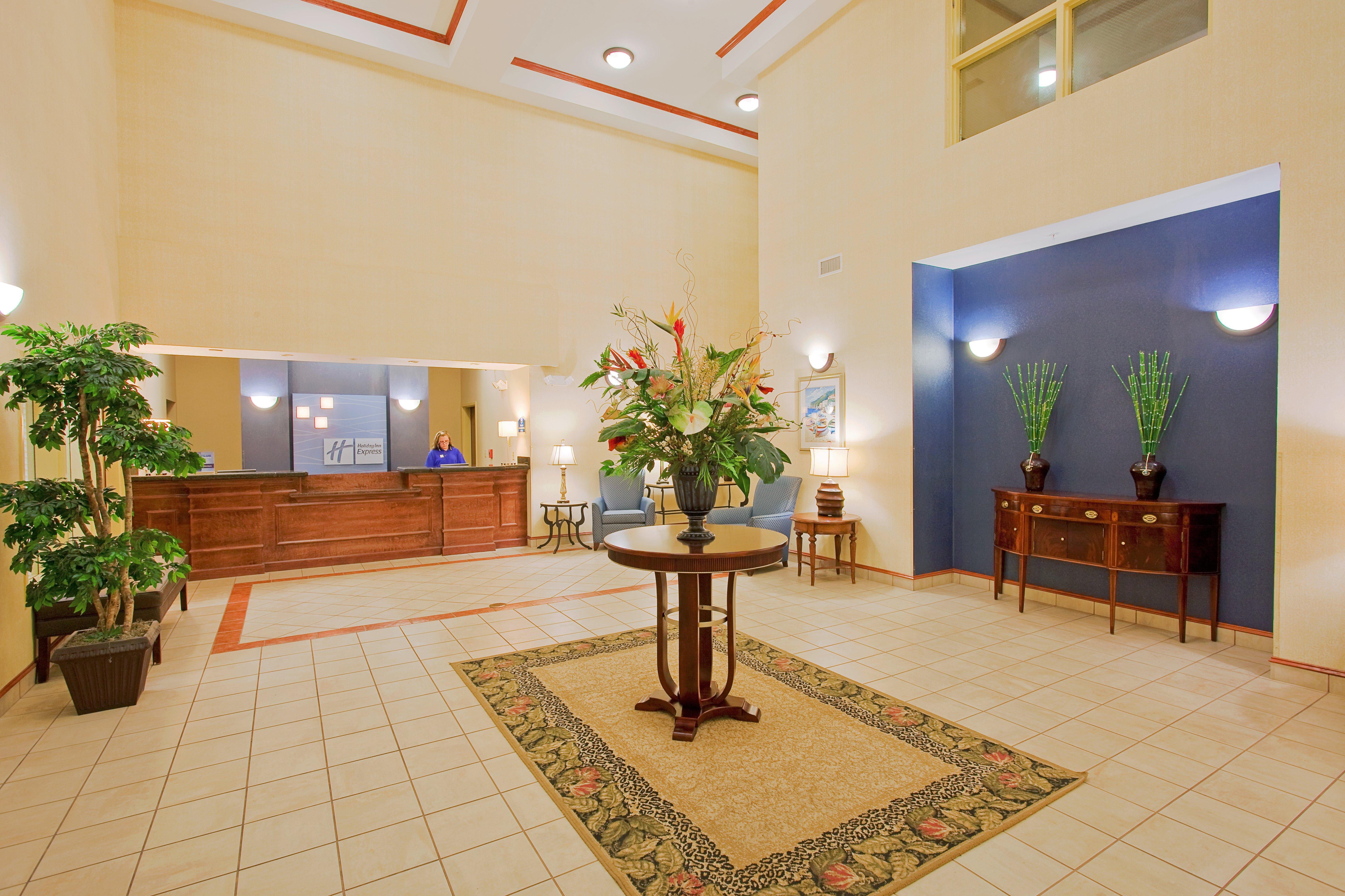 Holiday Inn Express Hotel & Suites Panama City-Tyndall Buitenkant foto