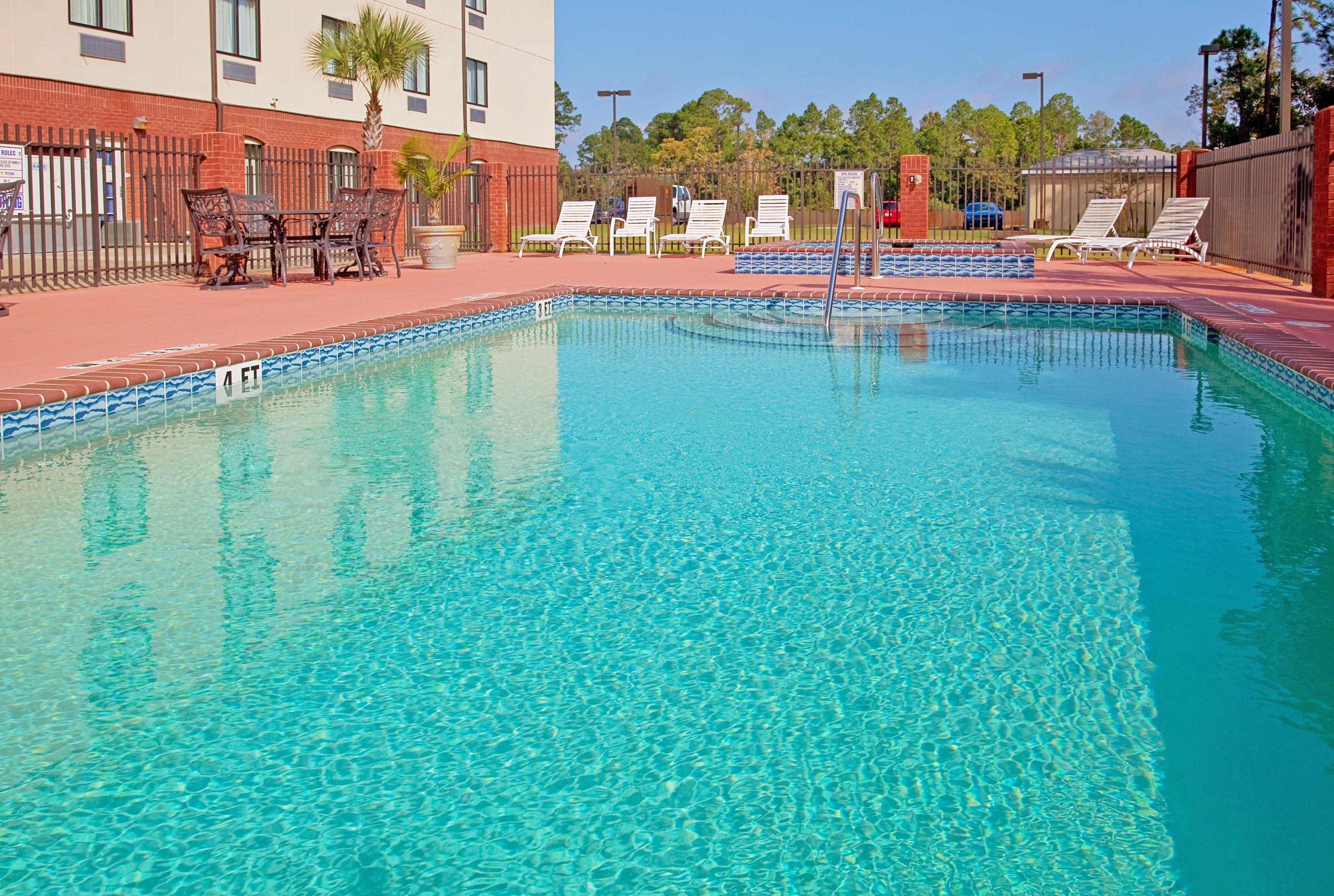 Holiday Inn Express Hotel & Suites Panama City-Tyndall Buitenkant foto