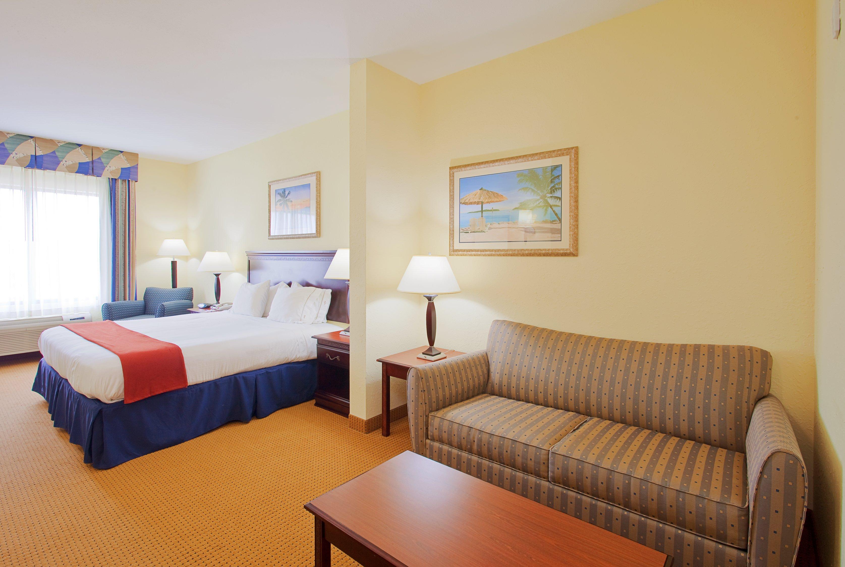 Holiday Inn Express Hotel & Suites Panama City-Tyndall Buitenkant foto